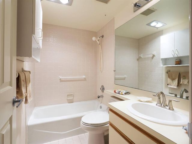 101 Waterview Drive 101-1, Palm Beach Gardens, FL 33418