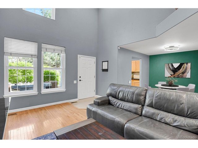 858 S Granby Cir, Aurora, CO 80012