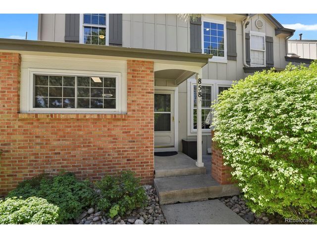 858 S Granby Cir, Aurora, CO 80012