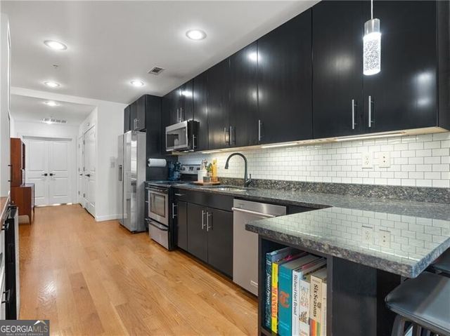 890 Memorial Drive SE 206, Atlanta, GA 30316