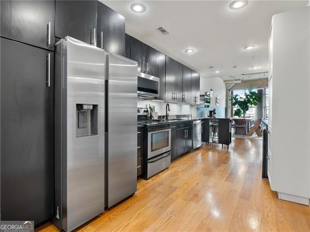 890 Memorial Drive SE 206, Atlanta, GA 30316