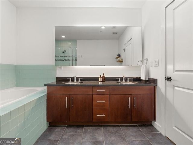 890 Memorial Drive SE 206, Atlanta, GA 30316