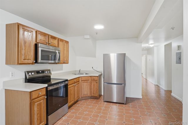 10 Eastman Terrace, Poughkeepsie, NY 12601