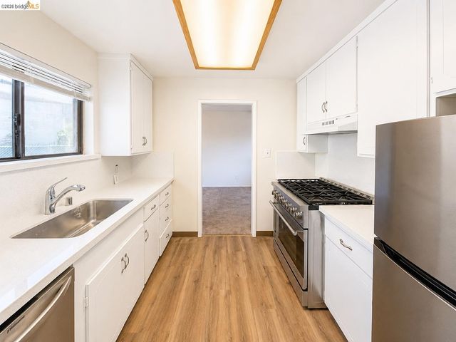 1313 Curtis St, Berkeley, CA 94702