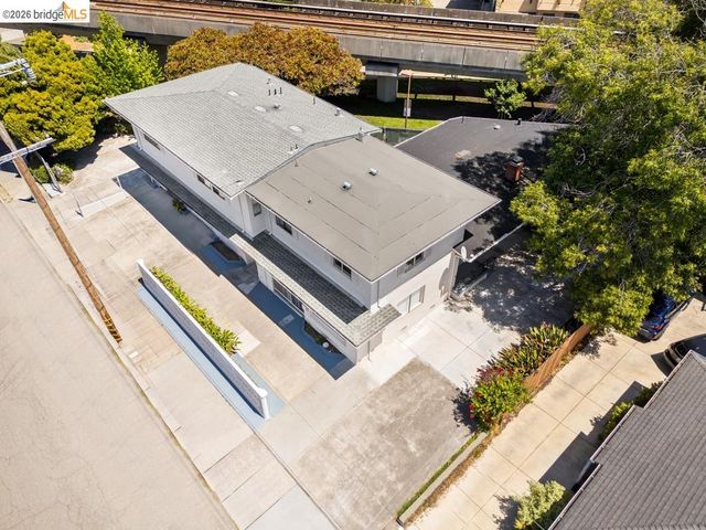1313 Curtis St, Berkeley, CA 94702