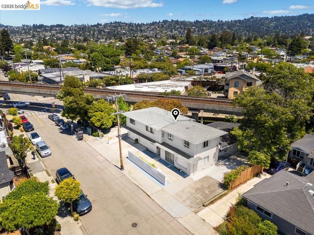 1313 Curtis St, Berkeley, CA 94702