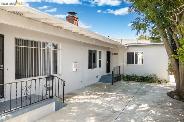 1313 Curtis St, Berkeley, CA 94702