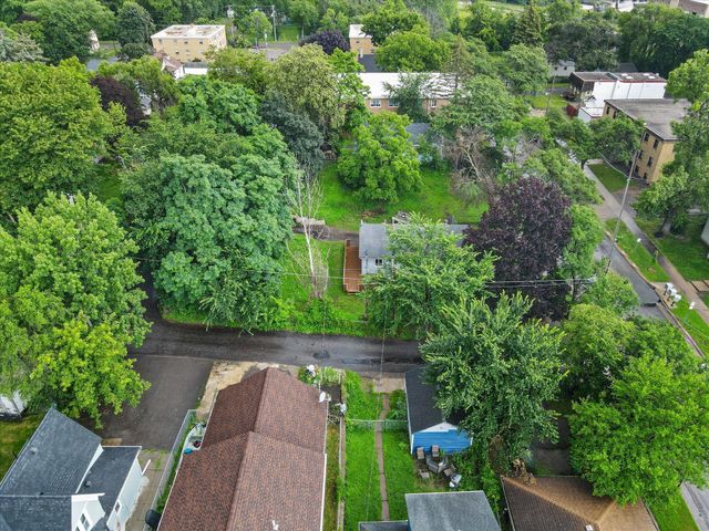 1077 York Avenue, Saint Paul, MN 55106