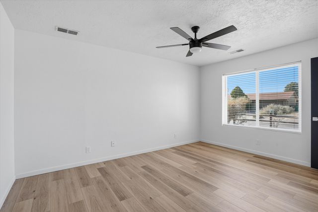 1330 Sage Brush Court SE, Rio Rancho, NM 87124