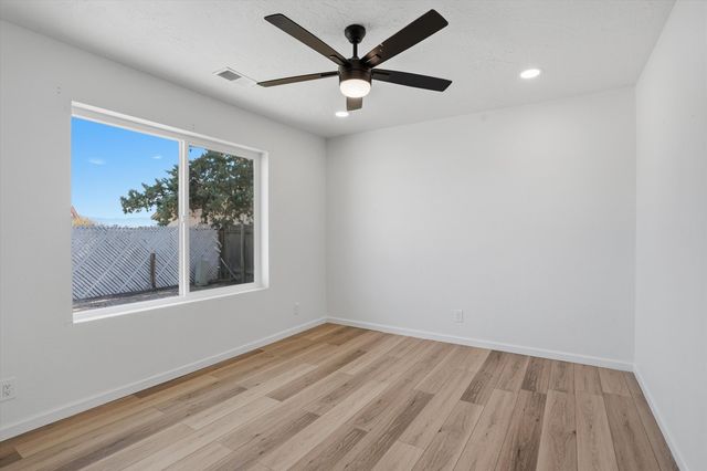 1330 Sage Brush Court SE, Rio Rancho, NM 87124