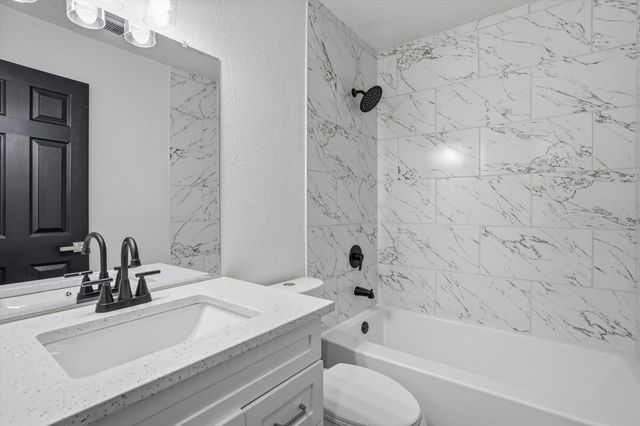 1330 Sage Brush Court SE, Rio Rancho, NM 87124