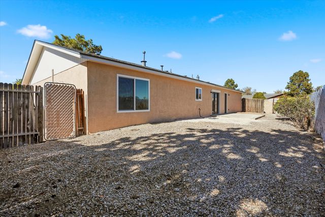 1330 Sage Brush Court SE, Rio Rancho, NM 87124