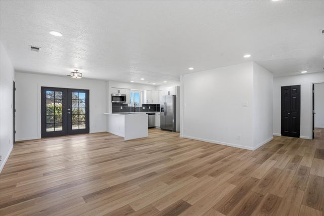 1330 Sage Brush Court SE, Rio Rancho, NM 87124