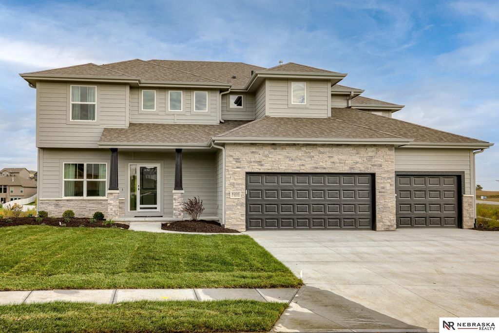 13612 S 51st Circle, Papillion, NE 68133