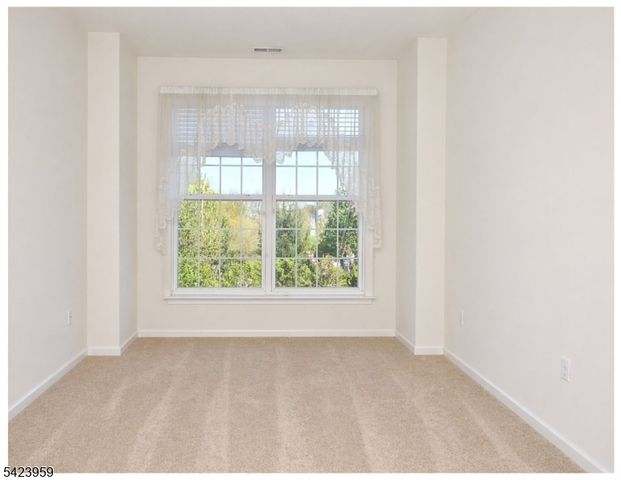 2304 Courtney Ln 2304, Franklin Twp., NJ 08873