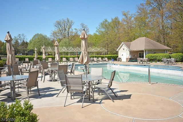 2304 Courtney Ln 2304, Franklin Twp., NJ 08873