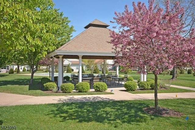 2304 Courtney Ln 2304, Franklin Twp., NJ 08873