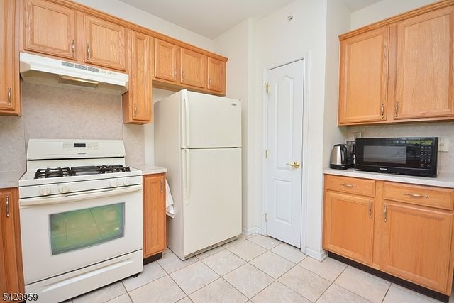2304 Courtney Ln 2304, Franklin Twp., NJ 08873