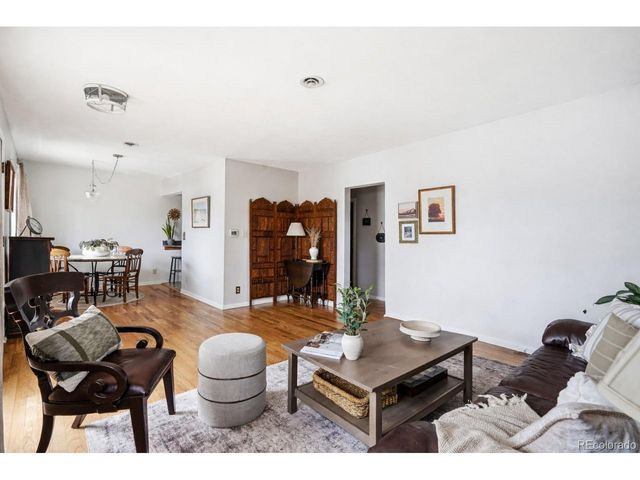 2921 S Corona St, Englewood, CO 80113