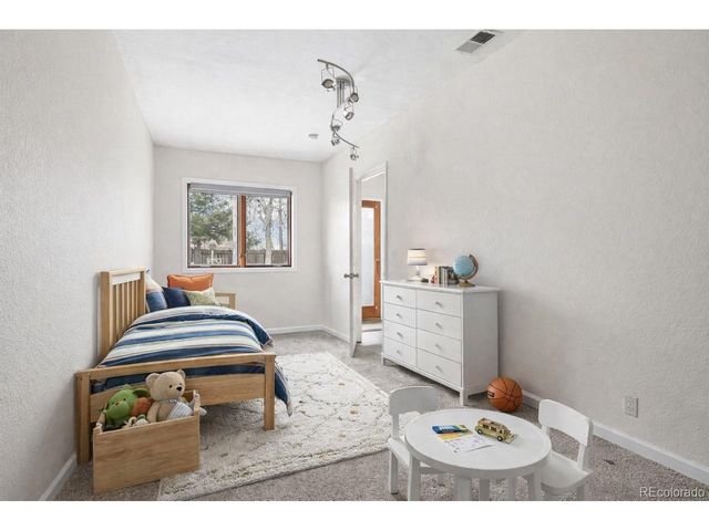 2921 S Corona St, Englewood, CO 80113