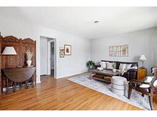 2921 S Corona St, Englewood, CO 80113