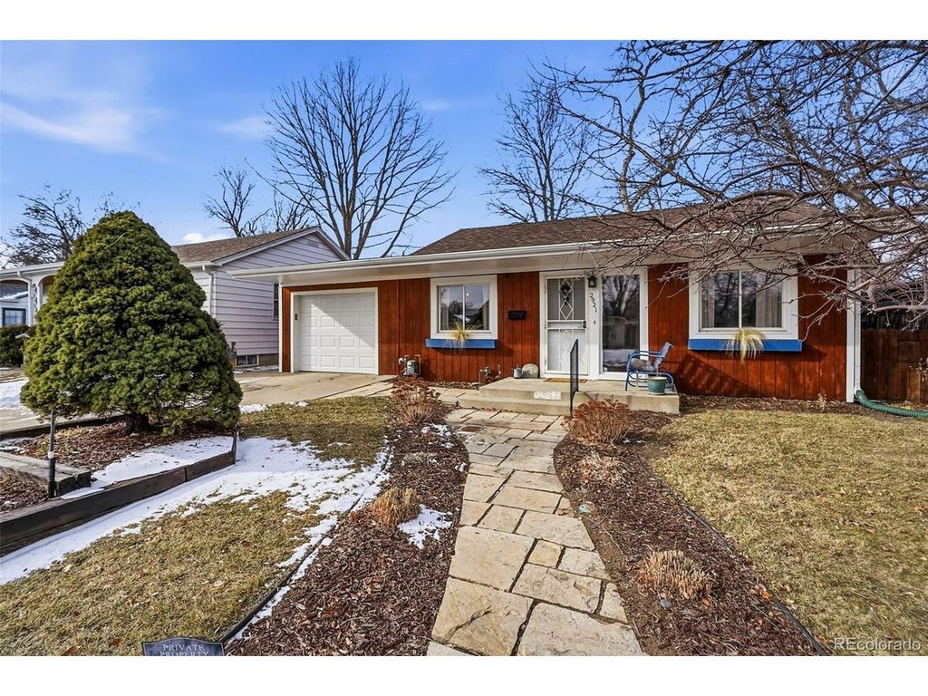 2921 S Corona St, Englewood, CO 80113
