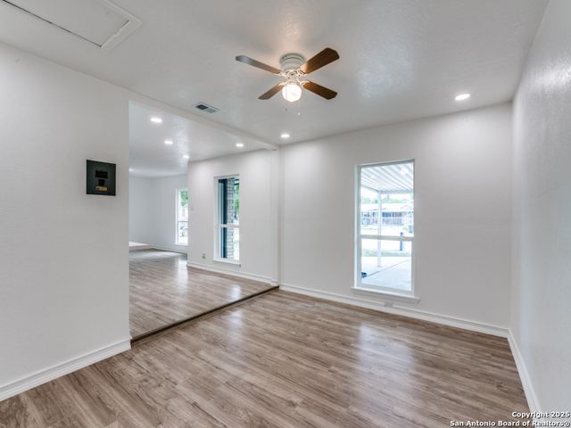 203 Lynhaven, San Antonio, TX 78220