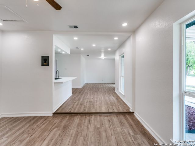 203 Lynhaven, San Antonio, TX 78220