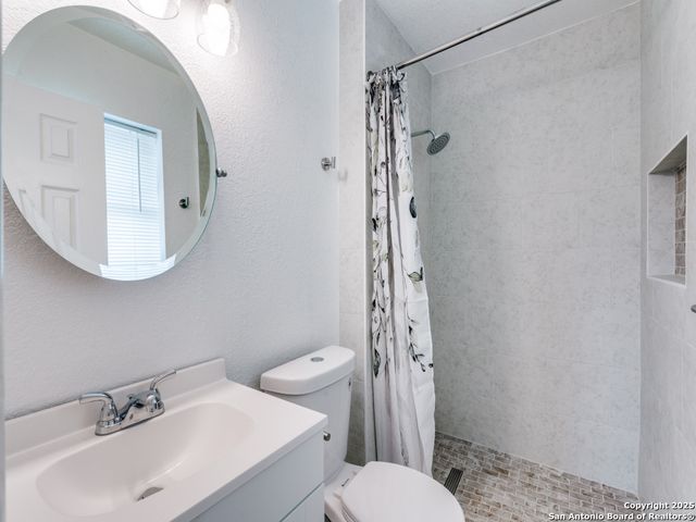 203 Lynhaven, San Antonio, TX 78220