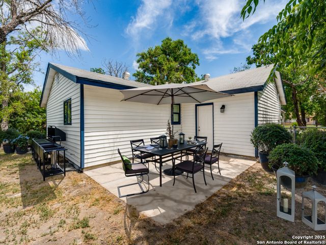 203 Lynhaven, San Antonio, TX 78220