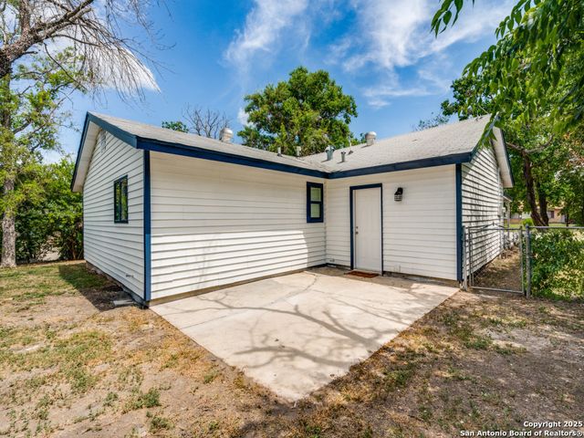 203 Lynhaven, San Antonio, TX 78220