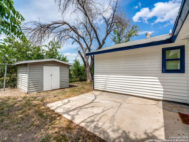 203 Lynhaven, San Antonio, TX 78220