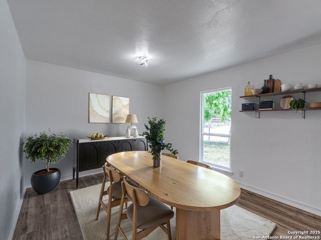 203 Lynhaven, San Antonio, TX 78220