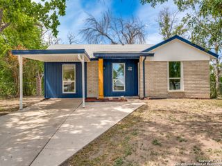 203 Lynhaven, San Antonio, TX 78220