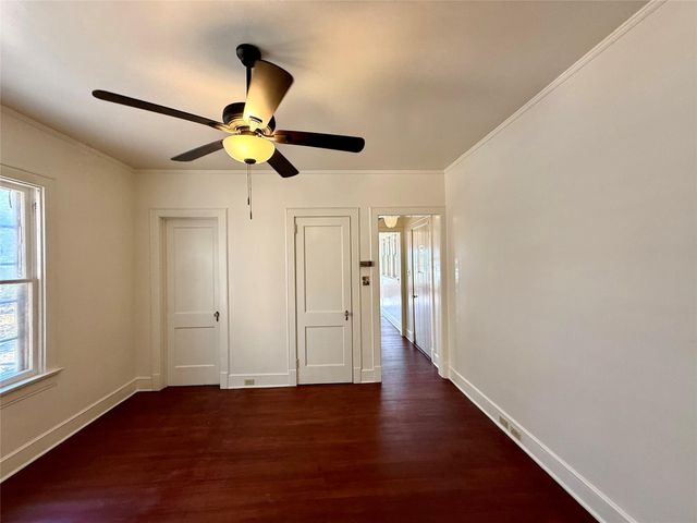 101 S Brewer Street, Navasota, TX 77868