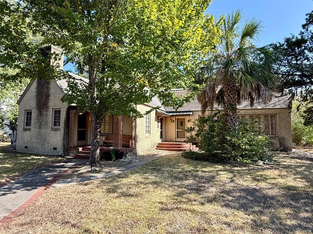 101 S Brewer Street, Navasota, TX 77868