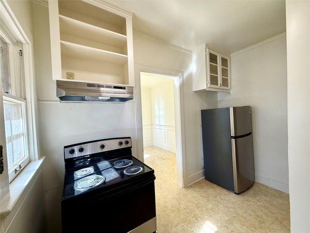 101 S Brewer Street, Navasota, TX 77868