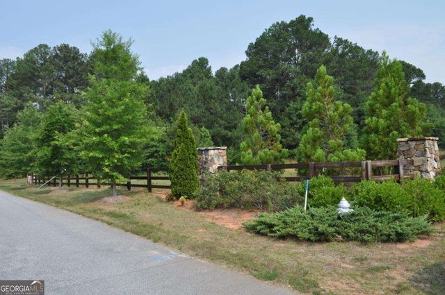 535 Penny Lane, Loganville, GA 30052