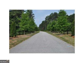 535 Penny Lane, Loganville, GA 30052