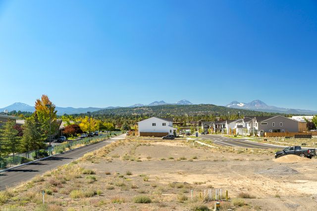 62570 NE Loomis Place Lot 54, Bend, OR 97701