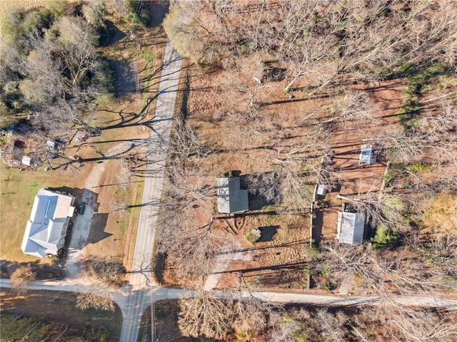 103 Grove Level Drive, Commerce, GA 30529