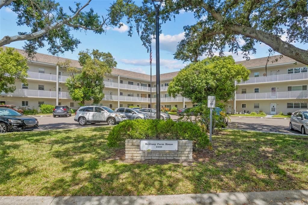 2440 WORLD PARKWAY BOULEVARD 52, Clearwater, FL 33763