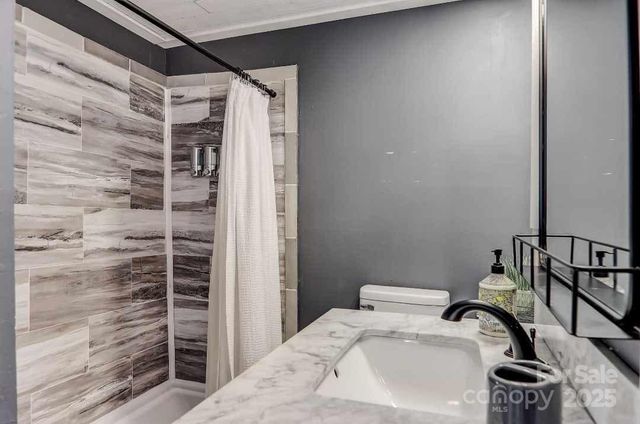 14 Old Mater Farm Road, Sylva, NC 28779