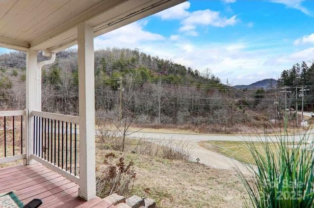 14 Old Mater Farm Road, Sylva, NC 28779