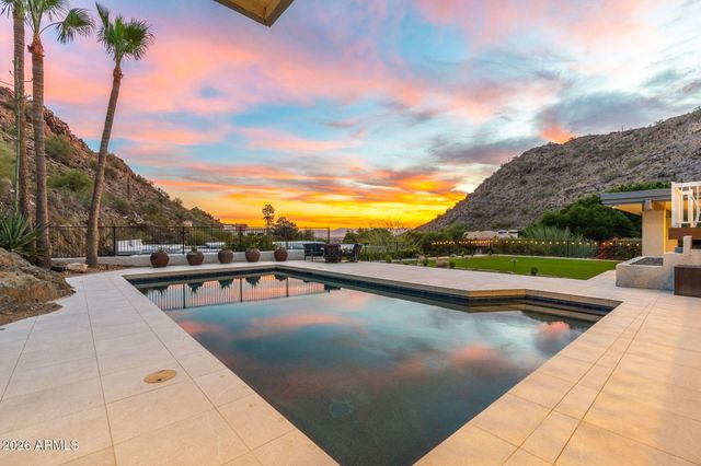 3500 E LINCOLN Drive 22, Phoenix, AZ 85018