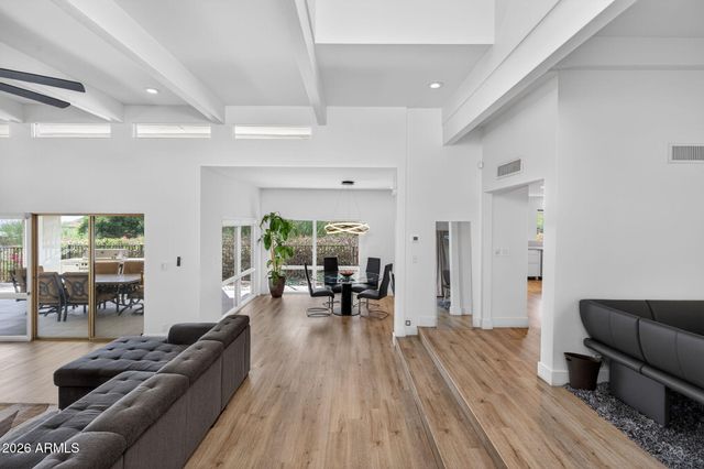 3500 E LINCOLN Drive 22, Phoenix, AZ 85018