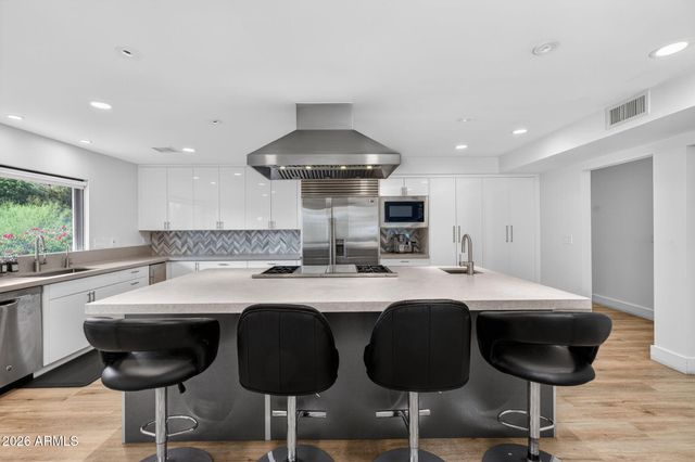 3500 E LINCOLN Drive 22, Phoenix, AZ 85018