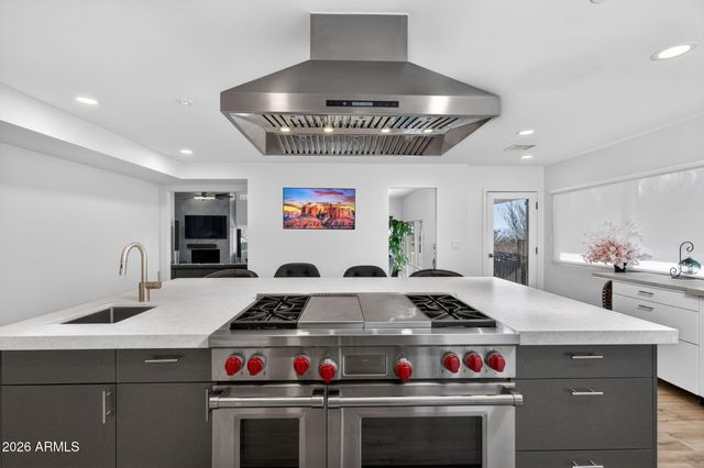 3500 E LINCOLN Drive 22, Phoenix, AZ 85018