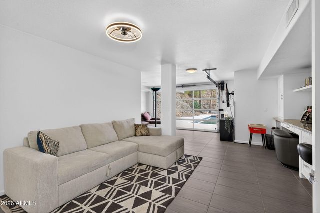 3500 E LINCOLN Drive 22, Phoenix, AZ 85018