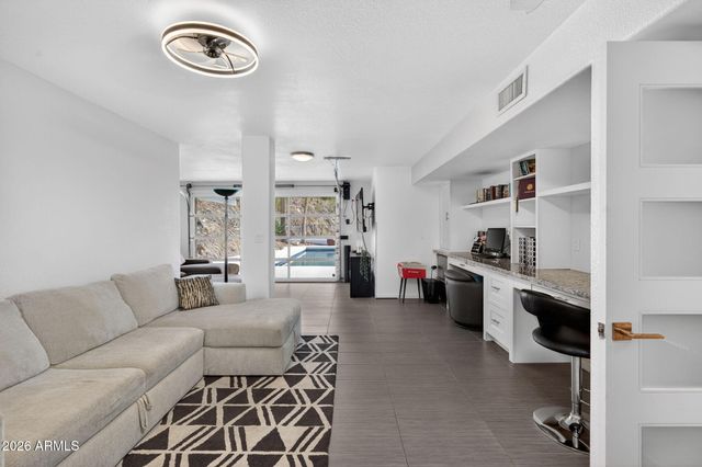 3500 E LINCOLN Drive 22, Phoenix, AZ 85018